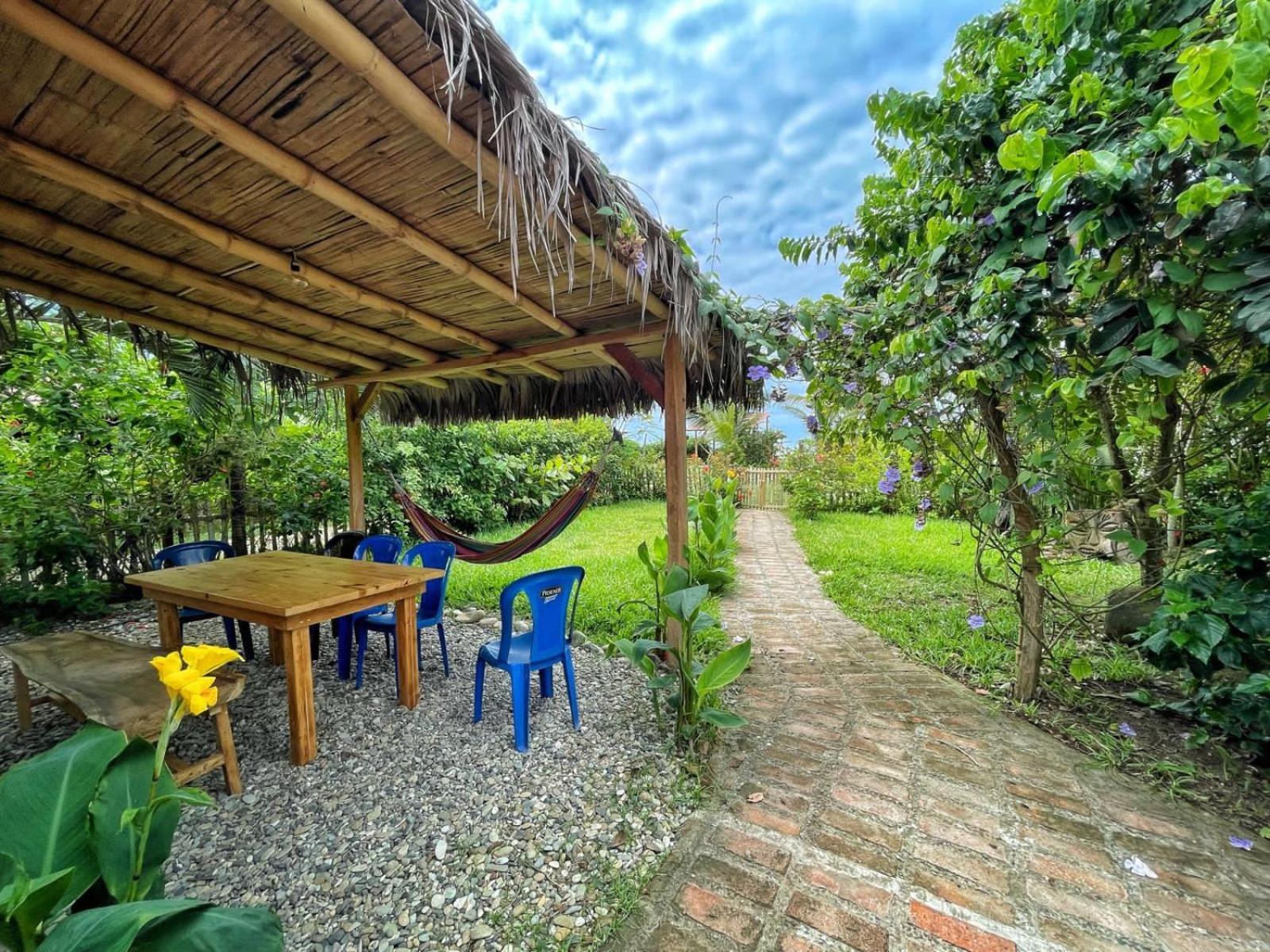 Hotel Palma Coco Ayampe Exterior photo